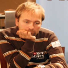 Negreanu to Play Poker with Superhero