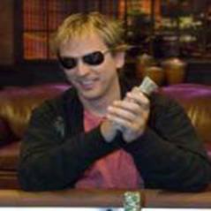 Phil Laak intentará romper récord de jugar póquer