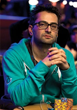 Antonio Esfandiari